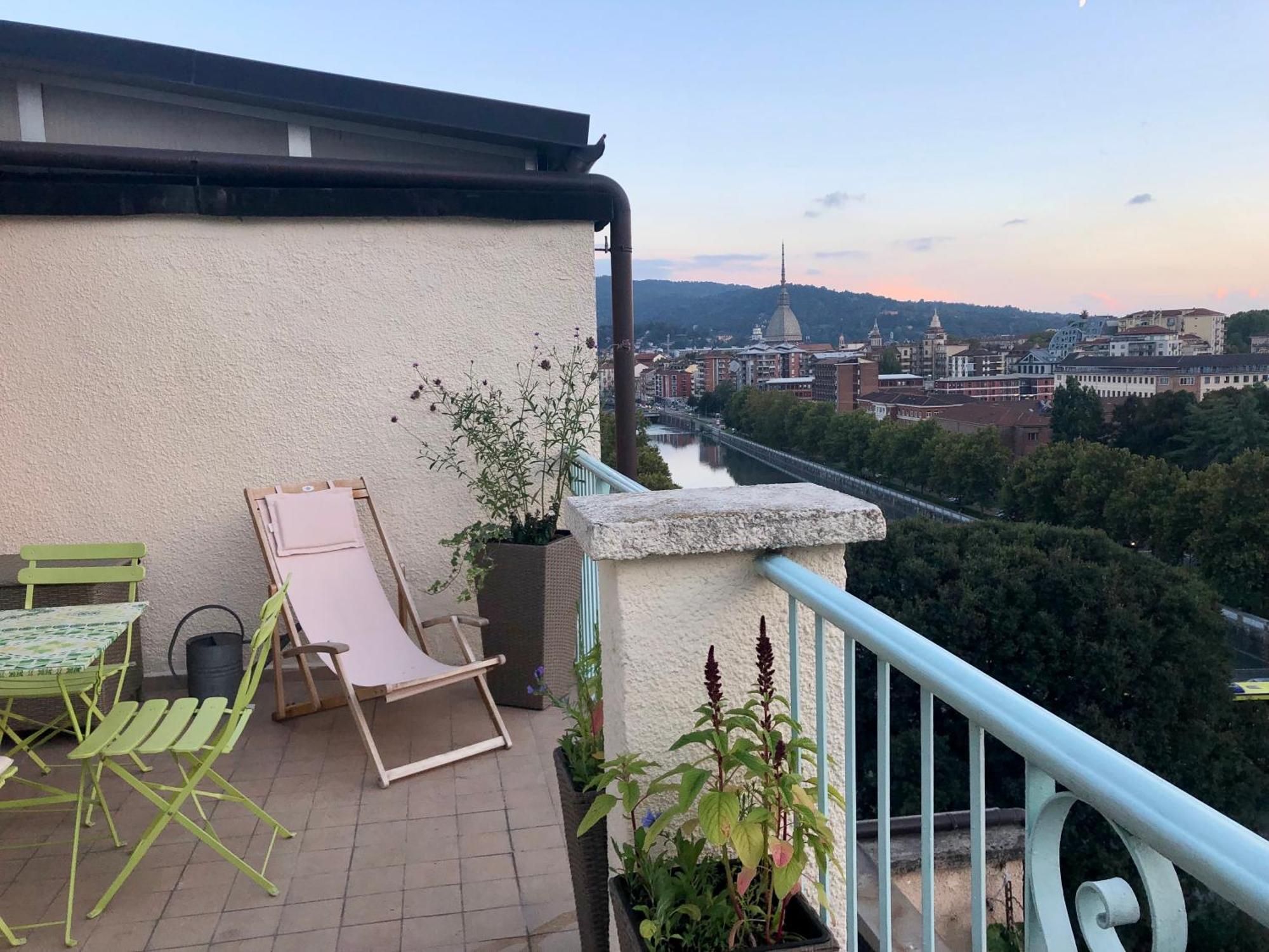 Attico Ellen Terrazza Con Vista Apartment Turin Exterior photo